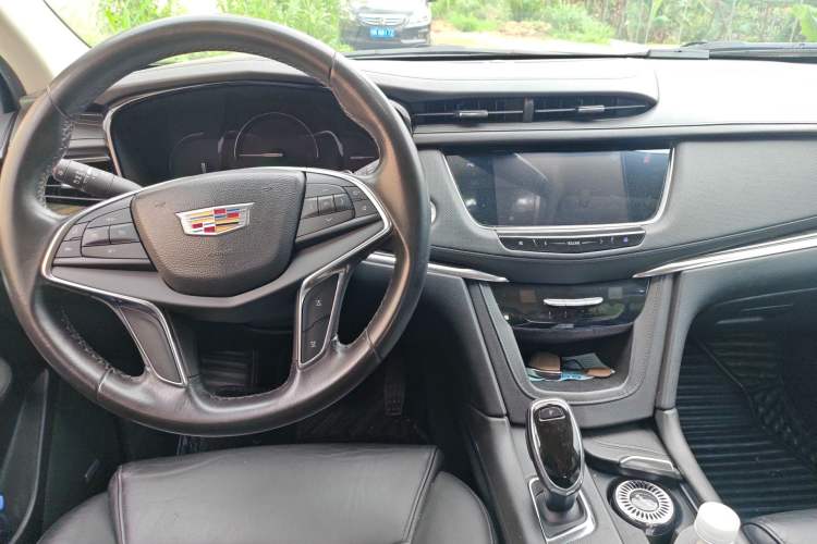 Used Cadillac XT5 2016 25T Luxury Model