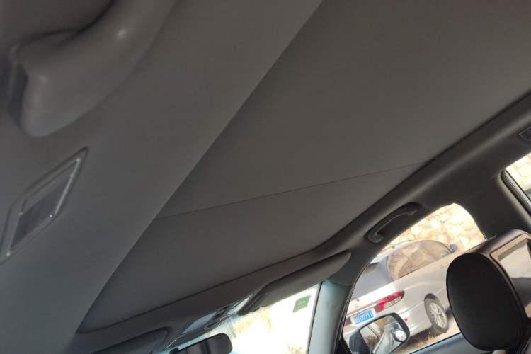 Used Kia Sorento 2013 2.4L 5-Seater Gasoline Comfort Version China IV Standard
