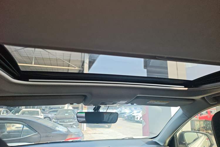 Used Toyota RAV4 2019 2.0L CVT Two-Wheel Drive Fashion X Limited Edition China VI Standard