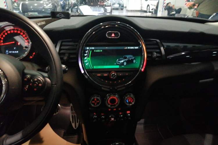 Used MINI MINI 2018 1.5T COOPER Classic Edition Five-Door Version