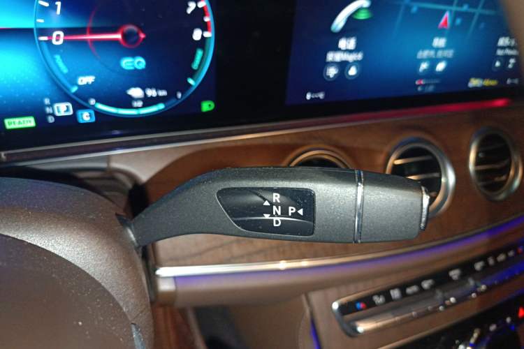 Used Mercedes-Benz E-Class New Energy 2022 Restyled E 350 e L Plug-in Hybrid Sedan
