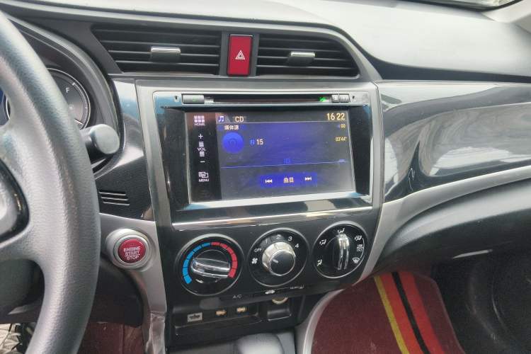 Used Honda Crider 2013 1.8L automatic luxury edition Audio And AC Panel