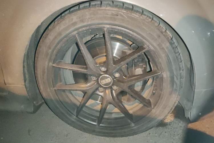 Used Audi TTS 2011 TTS Coupe 2.0TFSI quattro Right Front Wheel Hub