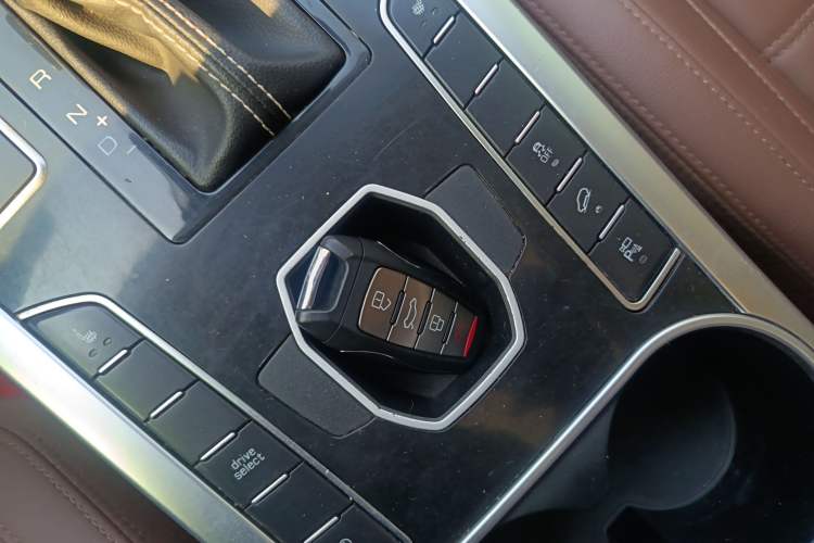 Used Haval H7 2019 2.0T Smart Enjoyment Version China VI Standard
