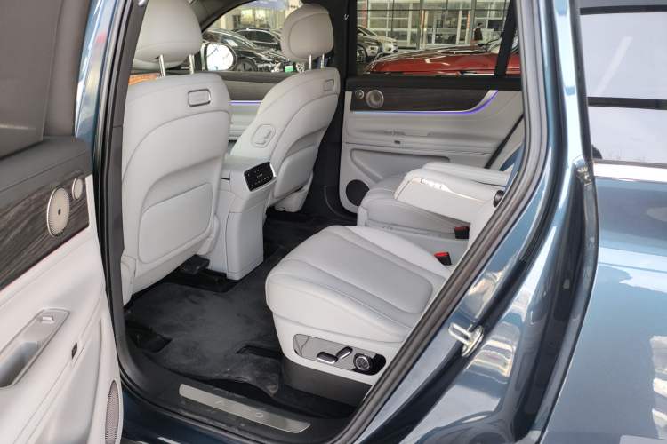 Used Hima AITO M9 2024 Range-Extended Ultra Version 42 kWh 6-Seater Model
