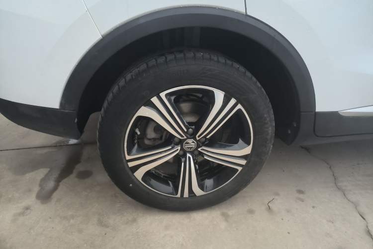 Used MG ZS 2020 180 DVVT Automatic Plus L2+ Right Rear Wheel Hub