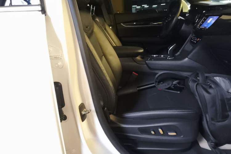 Used Cadillac XT6 2020 28T Six-Seater Four-Wheel-Drive Luxury Version
