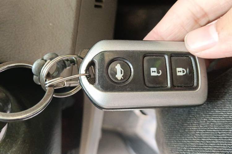 Used Toyota Camry 2011 200G Classic Anniversary Edition Vehicle Key