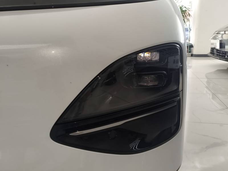Used XPeng G6 2023 580 Long-Range Pro — 23