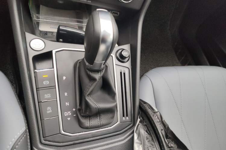 Used Volkswagen Lavida 2024 1.5L Automatic 5 Million Edition