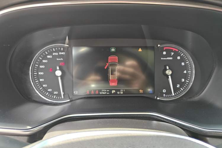 Used Roewe RX8 2018 30T Smart Connectivity Two-Wheel Drive Supreme Edition Instrument Cluster