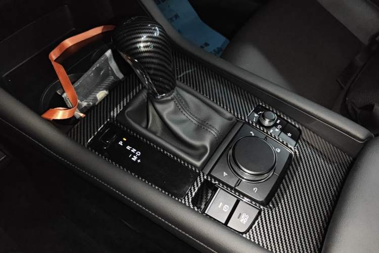Used Mazda 3 Axela 2021 2.0L Automatic Zhiyao Edition Gear Lever