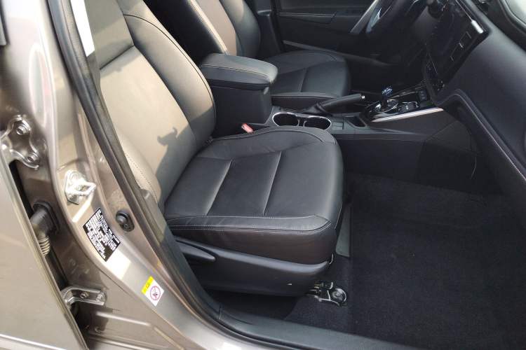 Used Toyota Corolla 2017 Revised Dual-Engine 1.8L E-CVT Elite Edition