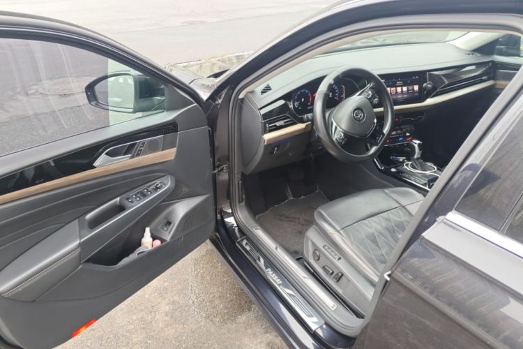 Used Volkswagen Passat 2020 330TSI Luxury Edition China VI