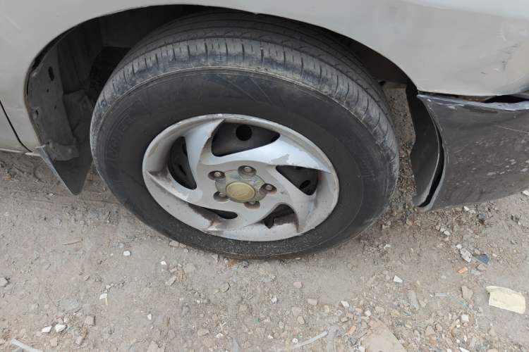 Used JAC Group Refine 2015 2.0L Shuttle Gasoline Long-Wheelbase Comfort Version HFC4GA3-3D
