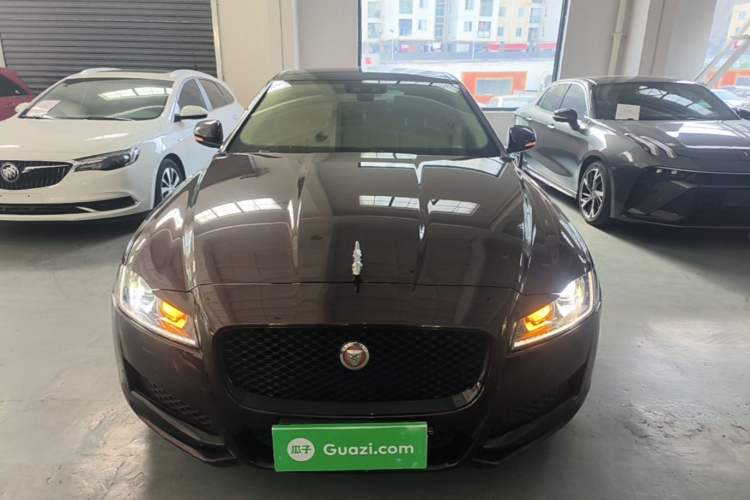 Used Jaguar XFL 2020 XFL 2.0T P200 Two-Wheel-Drive Rally Flag Edition
