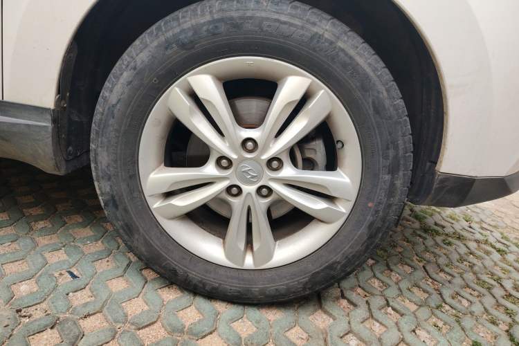 Used Hyundai ix35 2012 2.0L Automatic Two-Wheel Drive Elite Edition GLS
