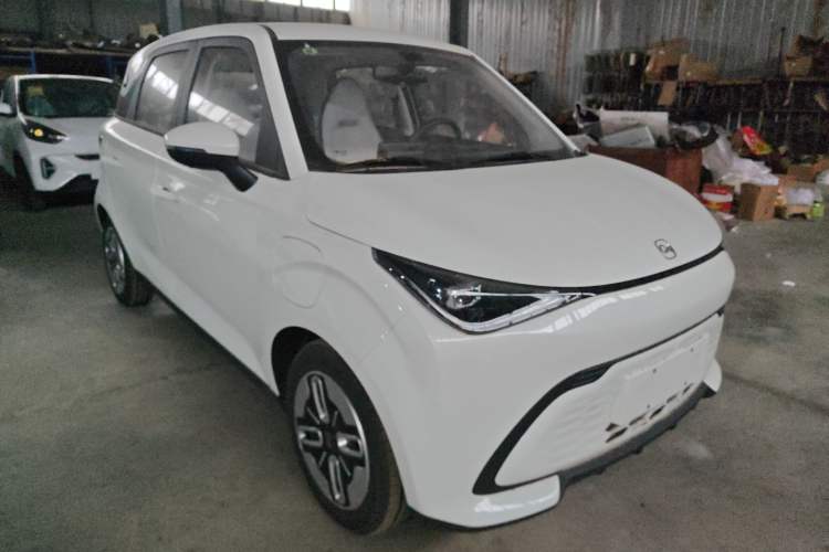 Used Chery QQ Domi 2025 Model 405km Comfort Edition Front Right 45 Deg