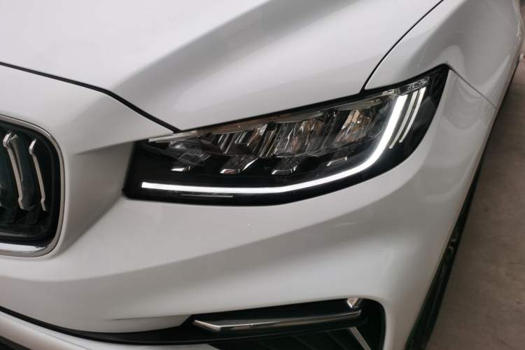 Used Geely Auto Emgrand X7 Sport 2022 1.8TD DCT Zhiya Trim Left Front Headlight