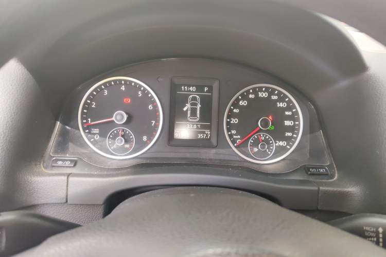 Used Volkswagen Tiguan 2015 1.8TSI Automatic Two-Wheel Drive Trend Edition Instrument Cluster