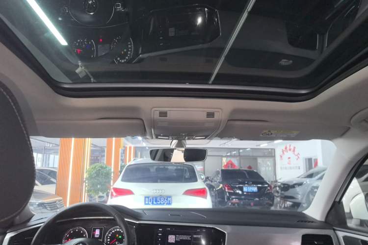 Used Volkswagen Tayron 2022 280TSI Two-Wheel Drive Luxury Smart Connectivity Version
