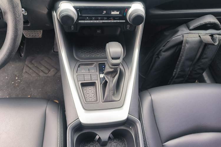 Used Toyota RAV4 2020 2.0L CVT Two-Wheel Drive Urban Edition
