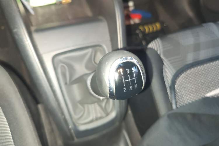 Used Nissan Kicks 2019 1.5L Manual Cool Edition