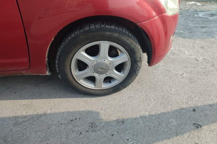 Used FAW Weizhi V2 2010 1.3L Manual Luxury Version Right Front Wheel Hub