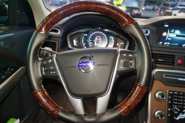 Used Volvo S80L 2015 2.0T T5 Smart Luxury Edition
