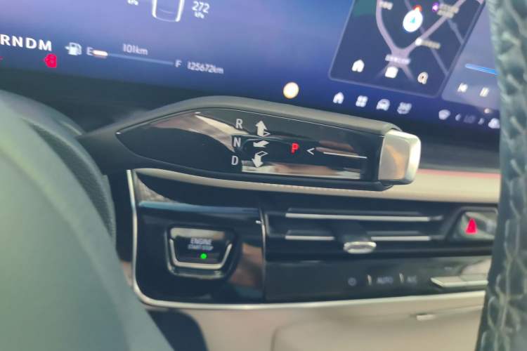 Used Buick Century 2023 2.0T Four-Seat Private Edition Gear Lever