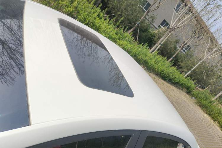 Used Chevrolet Monza 2022 320 Automatic Enjoyment Sunroof Version Roof