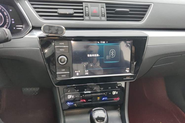 Used Skoda Superb 2019 Restyled TSI330 DSG Comfort Edition Audio And AC Panel