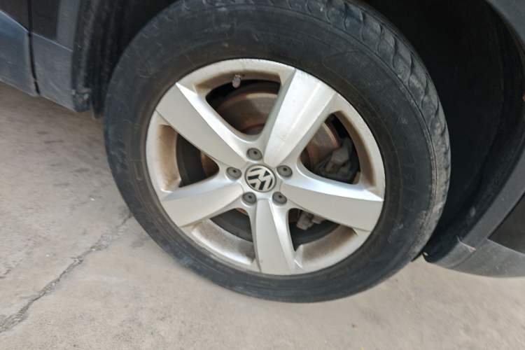 Used Volkswagen Tiguan 2013 1.8 TSI Automatic Two-Wheel Drive Comfort Edition Right Front Wheel Hub
