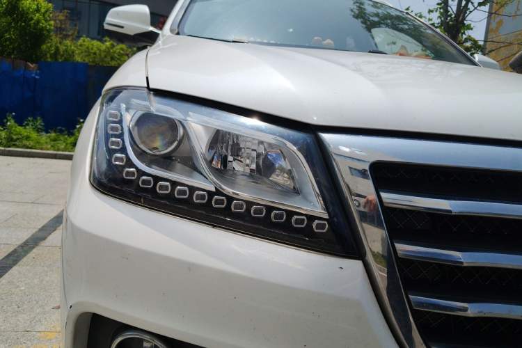 Used Haval H2 2017 Red-Label 1.5T Automatic Two-Wheel Drive Luxury Model
