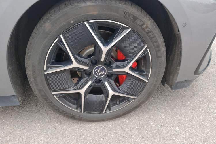 Used BYD Han 2022 EV Genesis Edition 715 km Front-Wheel-Drive Flagship Model
