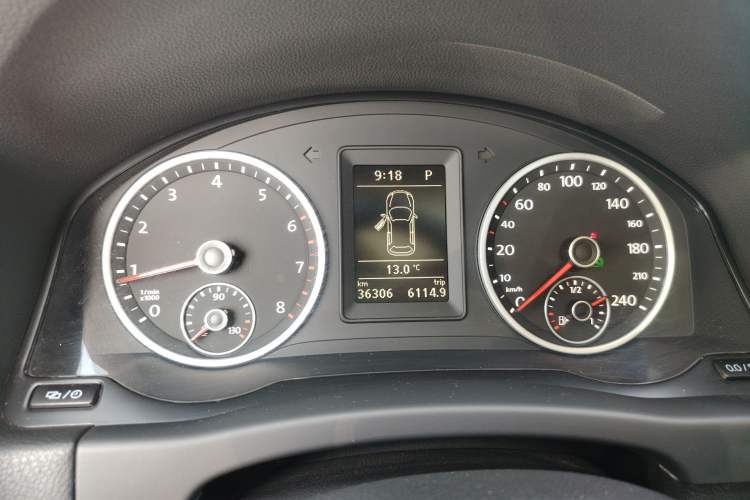 Used Volkswagen Tiguan 2017 300TSI Automatic Two-Wheel Drive Silk Road Comfort Edition Instrument Cluster