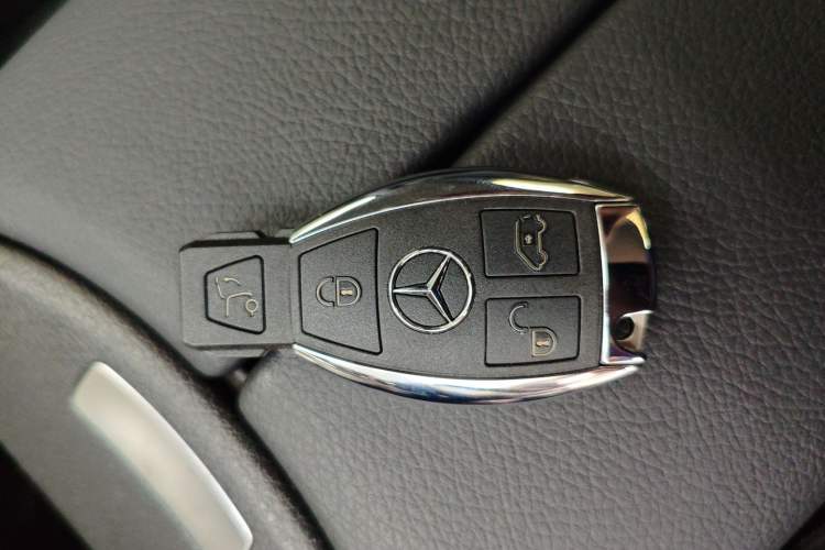 Used Mercedes-Benz V-Class 2021 V 260 L Long-wheelbase Luxury Edition