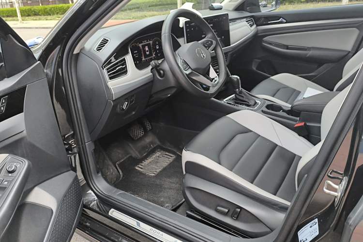 Used Volkswagen Bora 2023 280TSI DSG Prestige Edition Driver Seat