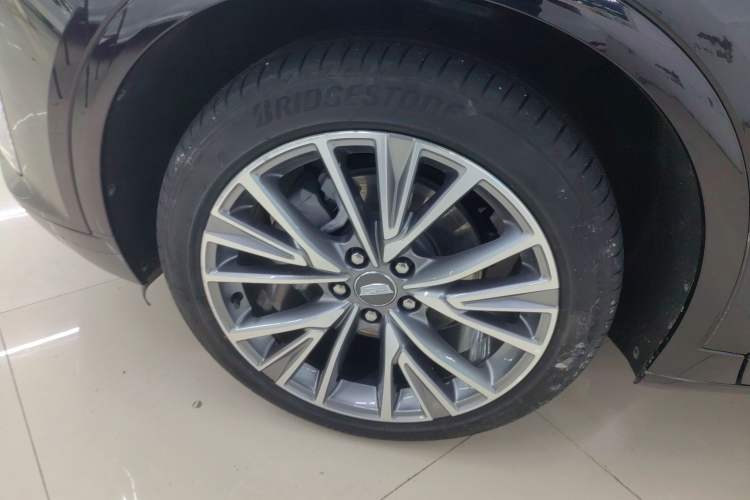 Used Cadillac GT4 2023 25T Luxury Model