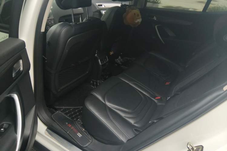 Used DS 6 2016 1.6T Luxury Edition THP160
