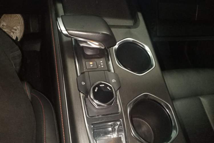 Used CHANGAN CS55PLUS 2022 2nd Generation 1.5T DCT Prestige Version Gear Lever