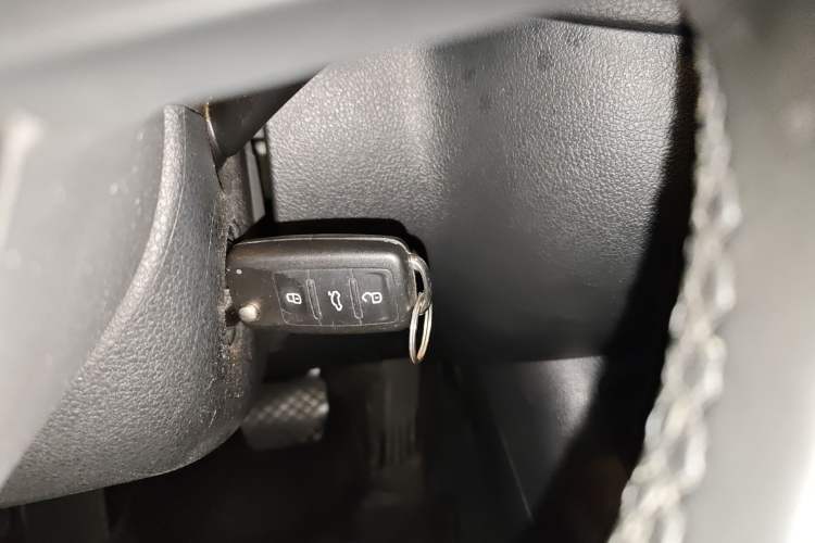 Used Volkswagen Tiguan 2012 1.8TSI Automatic Two-Wheel Drive Zhaoshi Edition Vehicle Key