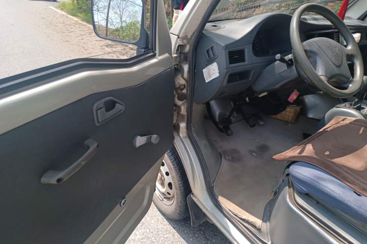 Used Wuling Zhiguang 2010 1.0L Liye Edition Driver Seat