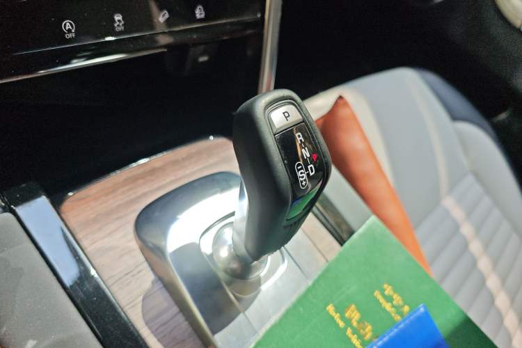 Used Land Rover Discovery Sport 2020 249 PS R-Dynamic Performance Tech Edition 7 Seats