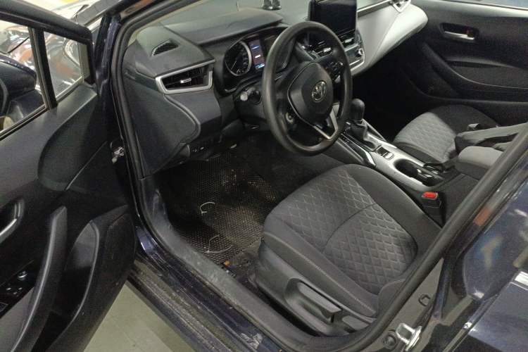 Used Toyota Allion 2022 2.0L Elite Edition Driver Seat