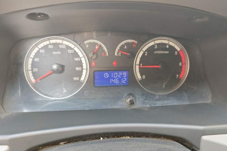 Used Foton Scenic G7 2017 2.0L Short-Wheelbase Commercial Van High Roof 4 Seats 4Q20M
