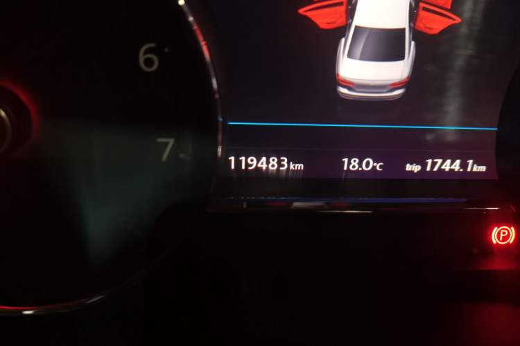 Used Volkswagen Phideon 2016 380TSI Two-Wheel-Drive Luxury Edition
