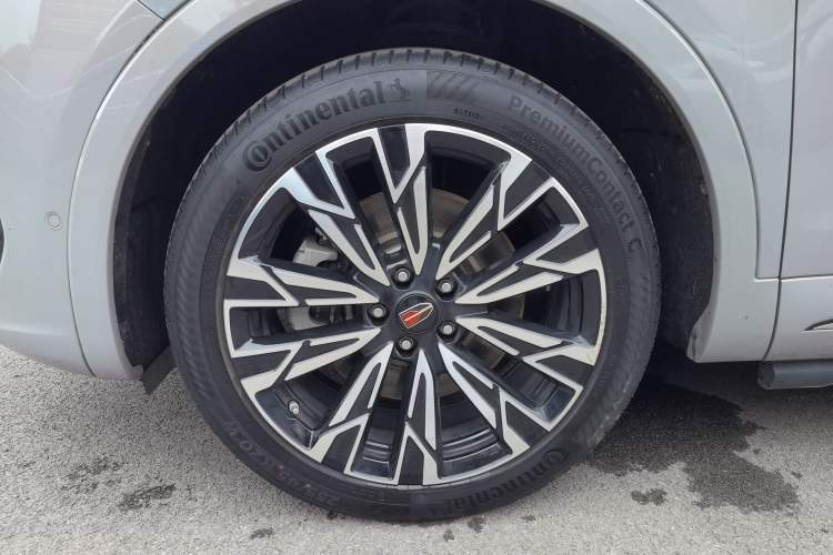 Used Hongqi HS5 2023 2.0T Four-Wheel Drive Flagship Pro Edition Left Front Wheel Hub