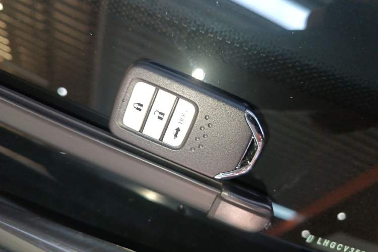 Used Honda Accord 2018 Rui Hybrid 2.0L Rui Ling Edition China VI
