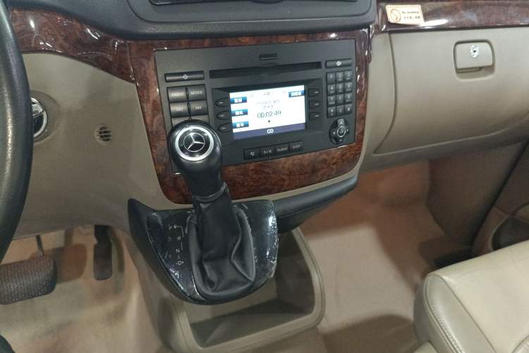 Used Mercedes-Benz Viano 2013 3.0L Comfort Edition Gear Lever